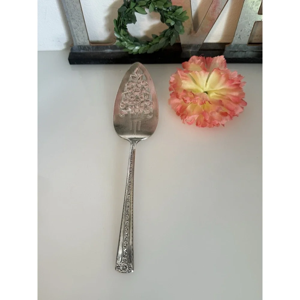 Vintage Wm Rogers & Son International Blossom 9